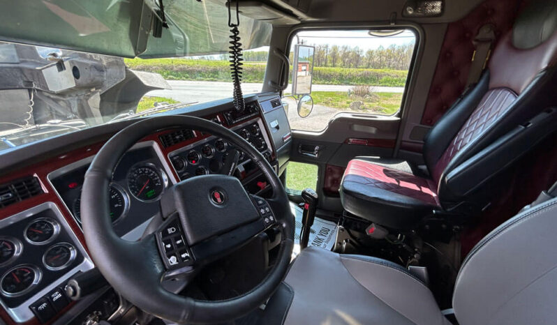 2006 KENWORTH W900L W/67K MILES ON OVERHAUL full