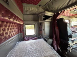 2006 KENWORTH W900L W/67K MILES ON OVERHAUL full