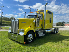 2005 KENWORTH W900L W/43K MILES ON CERTIFIED OVERHAUL