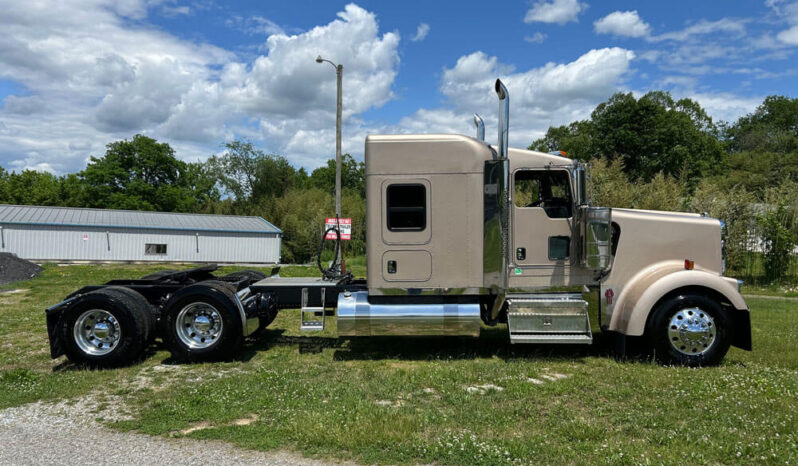 2016 KENWORTH W900 W/478K MILES ON C-15 ENGINE full