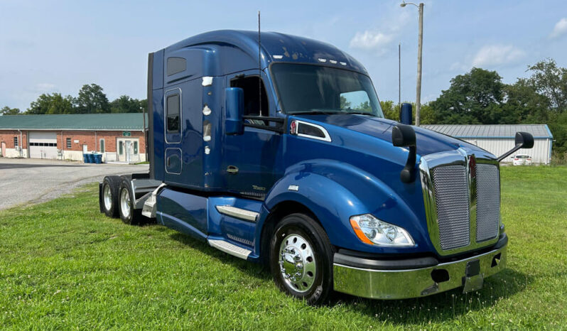 2017 KENWORTH T680 W/190K MILES ON RECON ENGINE full