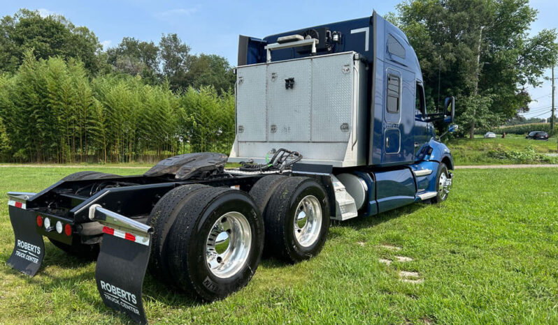 2017 KENWORTH T680 W/190K MILES ON RECON ENGINE full