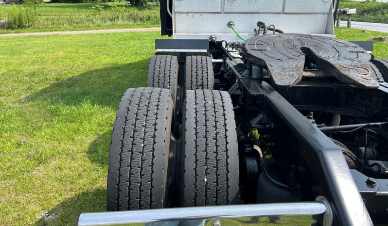 2017 KENWORTH T680 W/190K MILES ON RECON ENGINE full