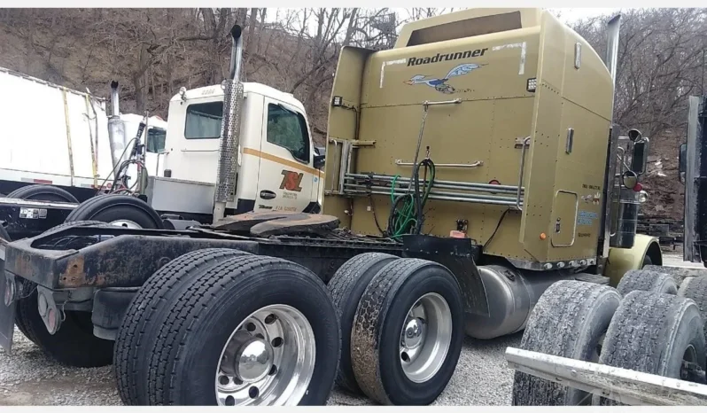 1999 PETERBILT 379EXHD W/210K ON CERTIFIED RECON ENGINE full